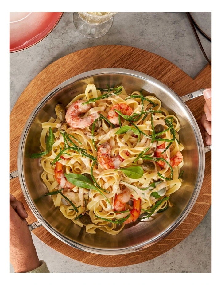 Fissler Original-Profi 2.0 Collection Serving Pan W High Dome Lid 28cm/3.0L - Image 3