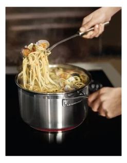 Le Creuset Classic 3-Ply Stainless Steel Saucepan 20cm W Helper Handle 5 Le Creuset Classic 3-Ply Stainless Steel Saucepan 20cm W Helper Handle -ALL CLAD Shop unnamed file 1753