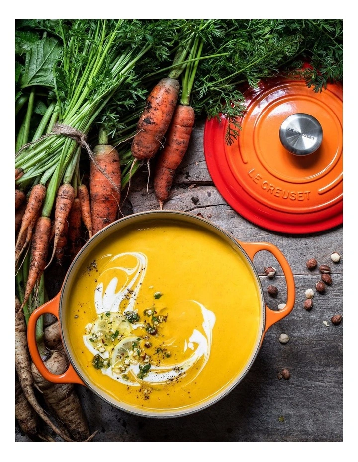 Le Creuset Signature Round Casserole 24cm/4.2Lt In Volcanic - Image 5