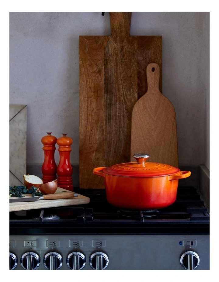 Le Creuset Signature Round Casserole 24cm/4.2Lt In Volcanic - Image 6