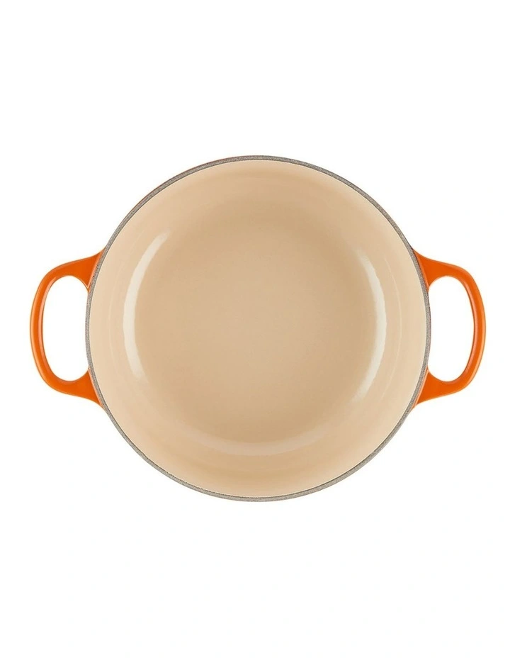 Le Creuset Signature Round Casserole 20cm/2.4Lt In Volcanic - Image 4