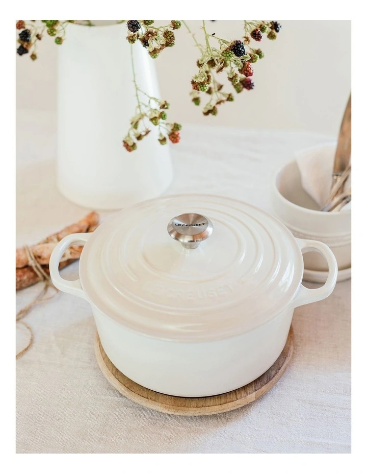 Signature Round Casserole 20cm Meringue Le Creuset Signature Round Casserole 20cm Meringue -ALL CLAD Shop unnamed file 2129