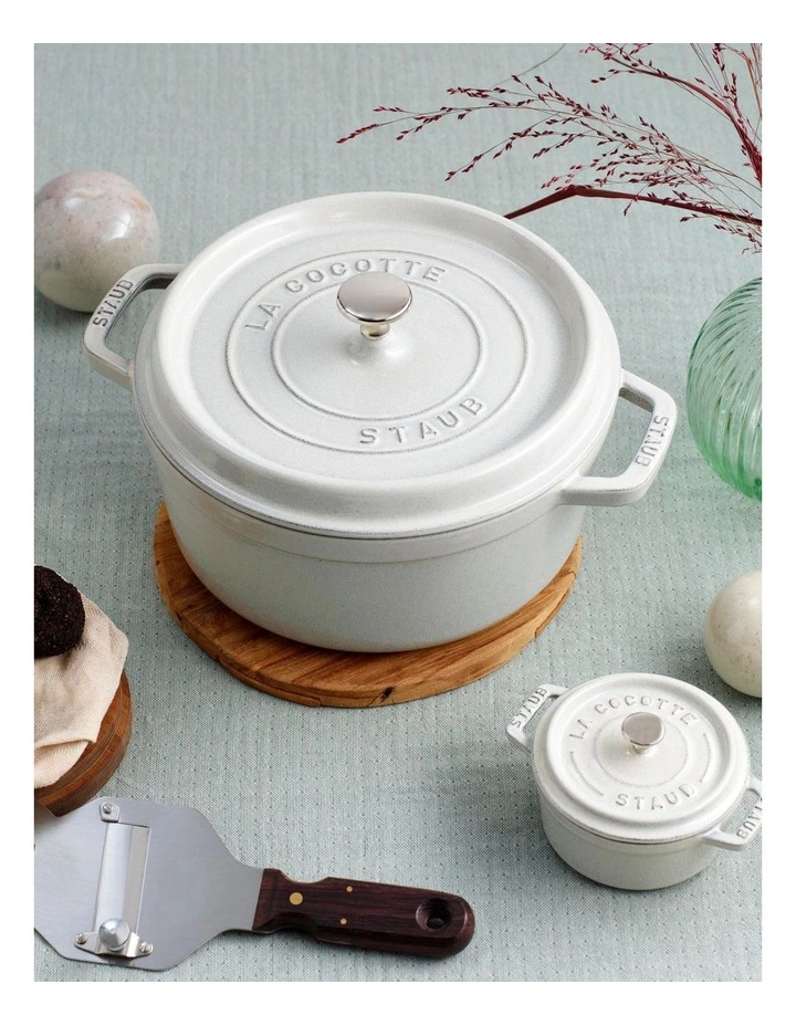 Staub 28cm/6.7L Round Cocotte White Truffle Staub 28cm/6.7L Round Cocotte White Truffle -ALL CLAD Shop unnamed file 2179