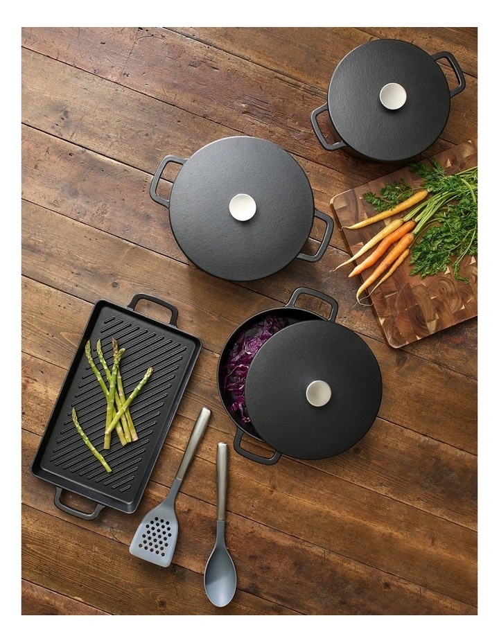 The Cooks Collective Cast Iron 28cm/5.9L Round Casserole Black - Image 2