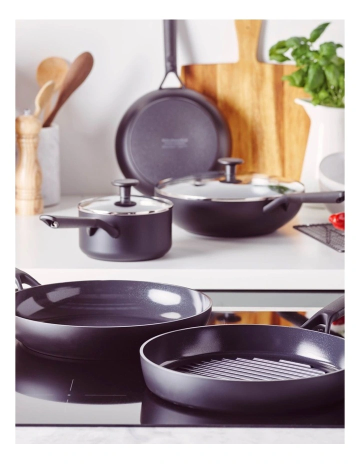 Classic Forged Aluminium 7 Piece Cookset Black KitchenAid Classic Forged Aluminium 7 Piece Cookset Black -ALL CLAD Shop unnamed file 235