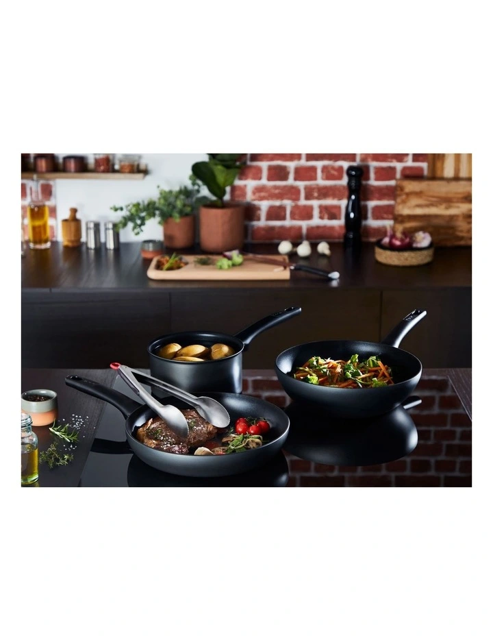 Tefal Ultimate 28cm Non-Stick Induction Wok - Image 7