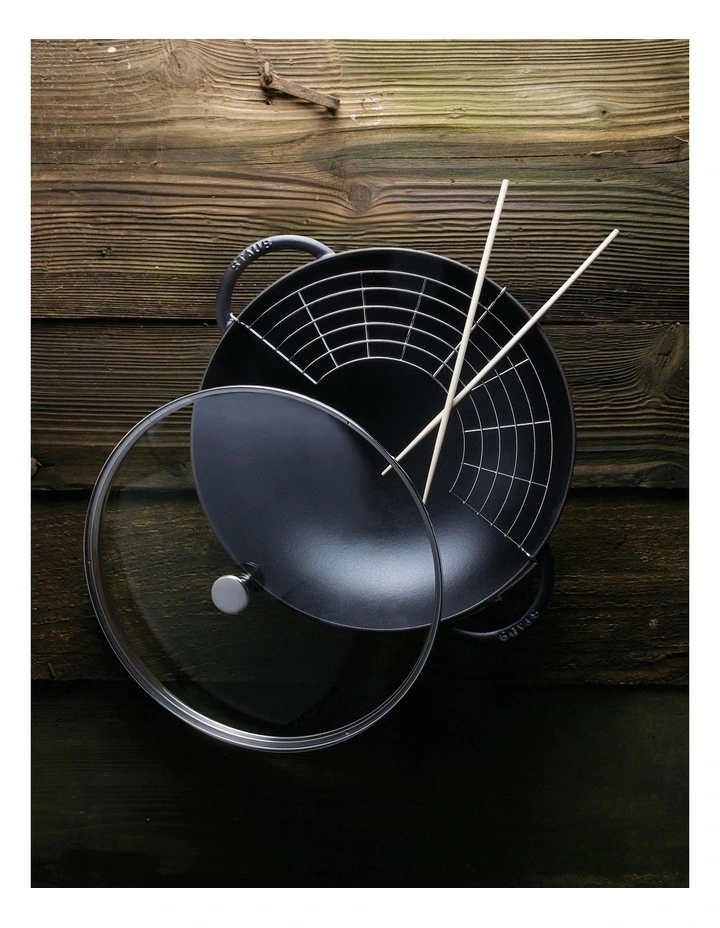 Staub Wok 37cm In Black - Image 3