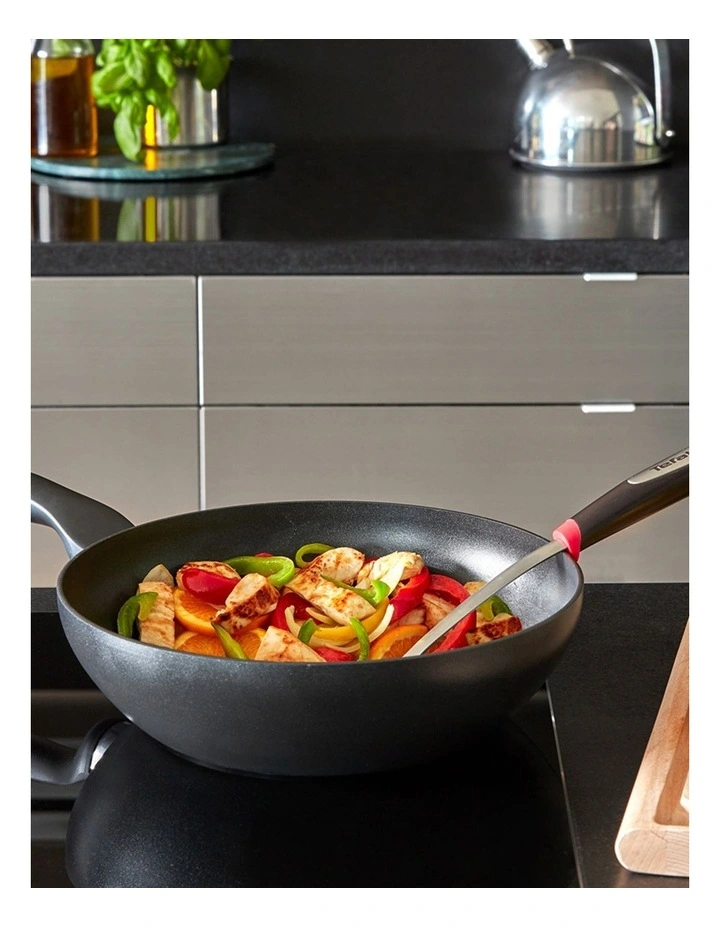 Tefal Unlimited Induction Non-Stick Triple Pack 24 28cm Frypan 28cm Wok - Image 3