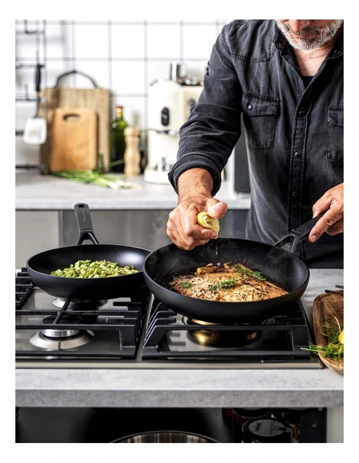 KitchenAid Classic Forged Aluminium Frypan Set 20/28cm - Image 5